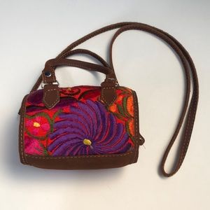 Colorful crossbody